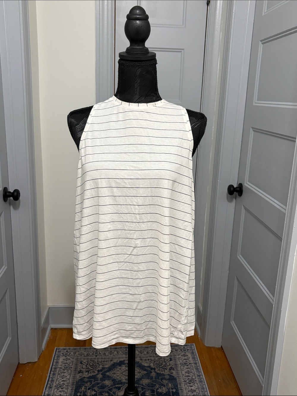 Lululemon Sleeveless White Striped High-Neck Tank Top with open back